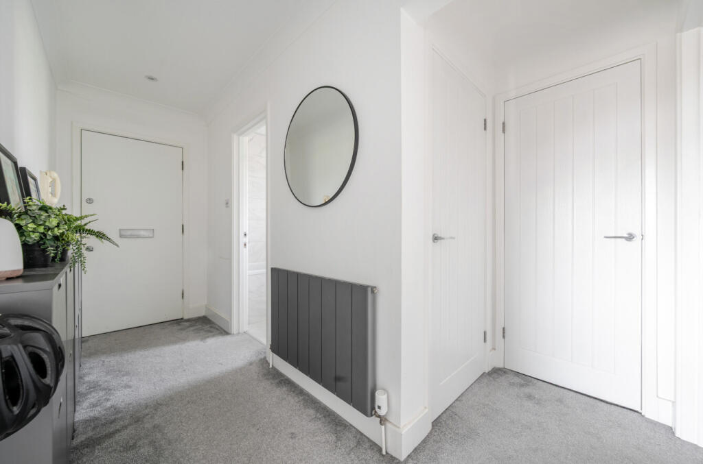 1336038-16-689b3c...