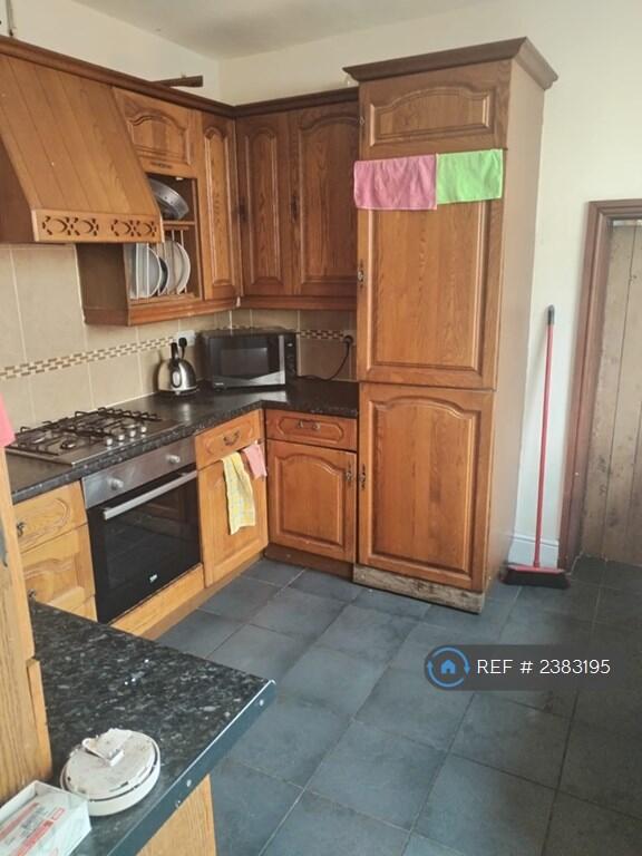 Kitchen - Cooker View