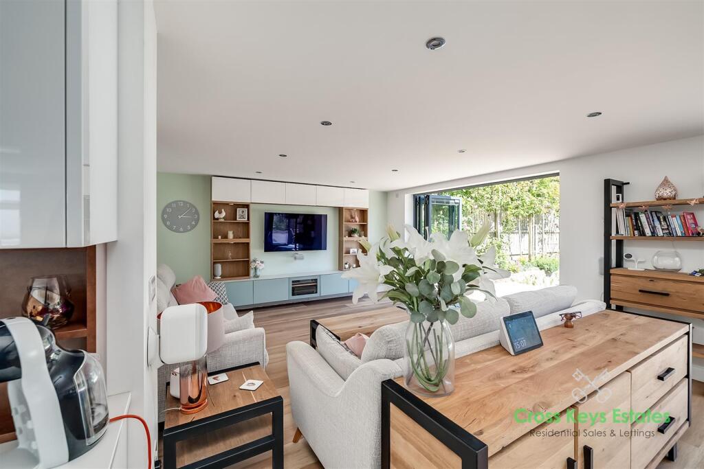 Open Plan Living Room / Kitchen