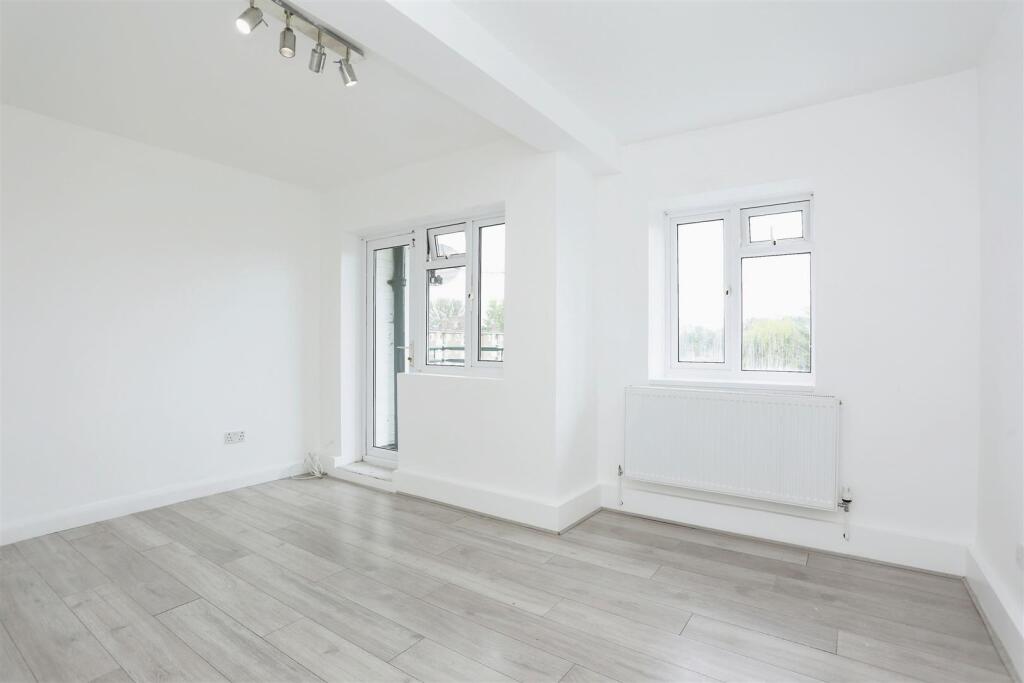 Reston Crescent, London