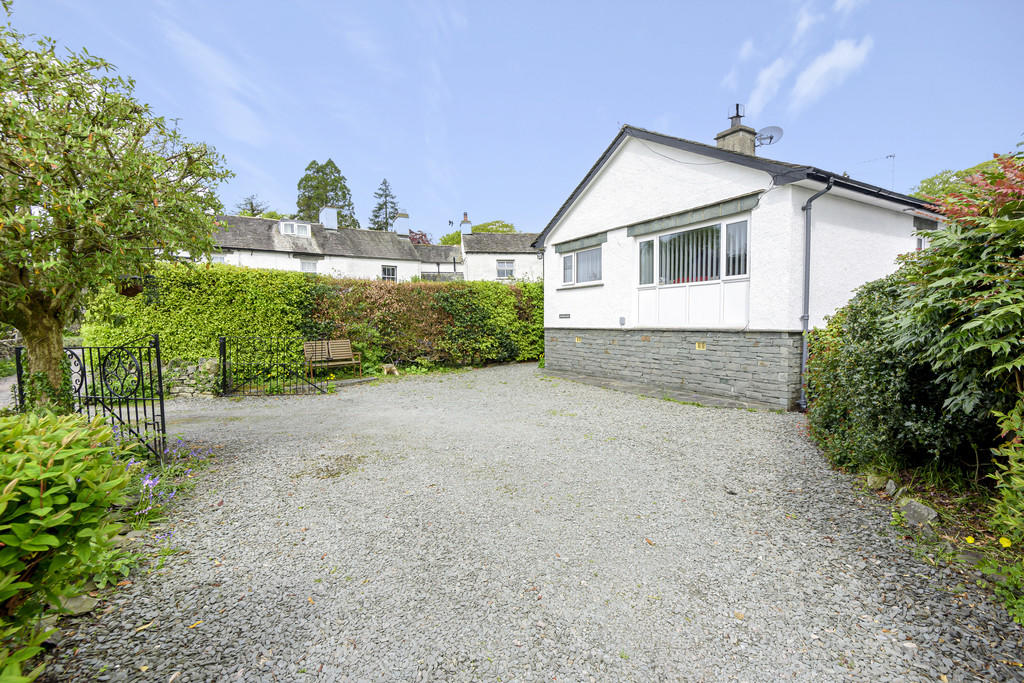 Gravelled Gated P...