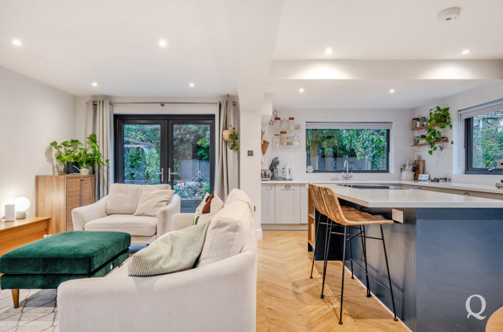 86963313-c9ed-438...