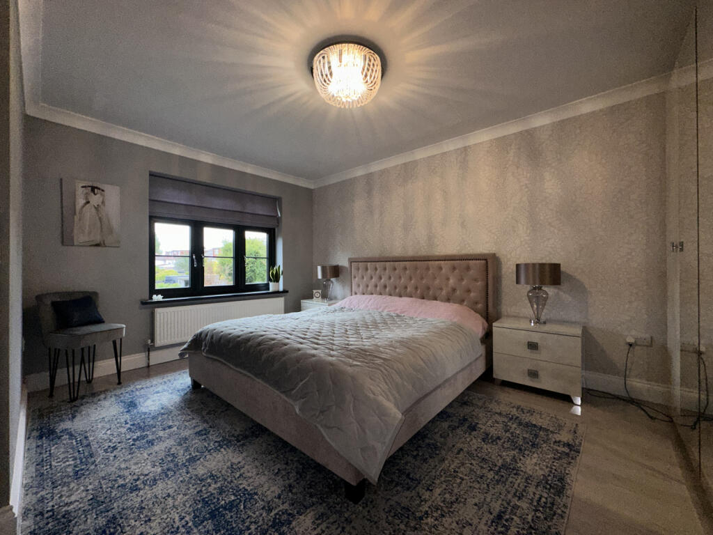 Double Room to Rent in Shared House