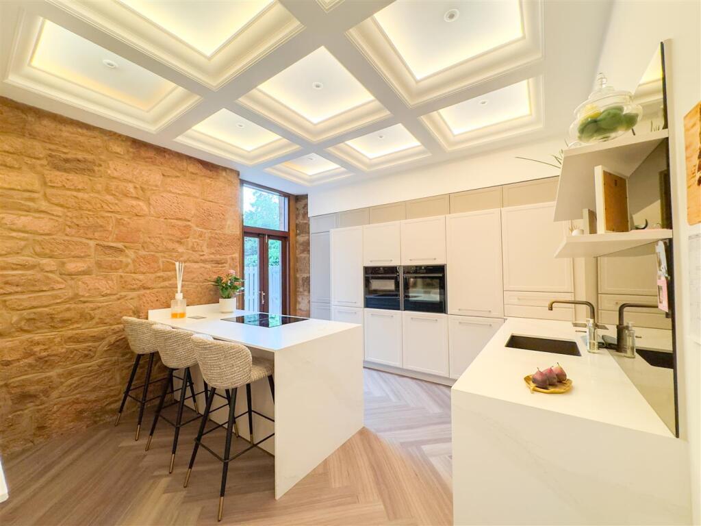 Kitchen/Dining