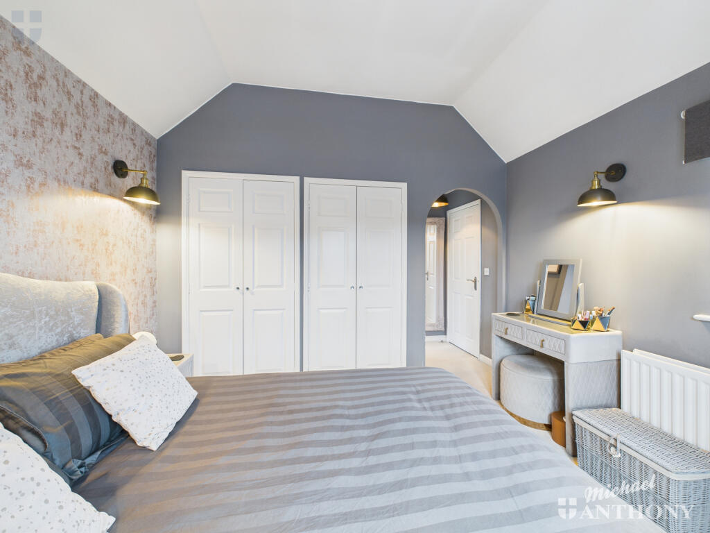 CAM03218G0-PR0798-STILL010