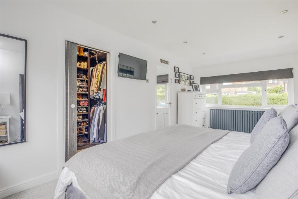 6 Beaconsfield Avenue, HP13 5EN-1.jpg