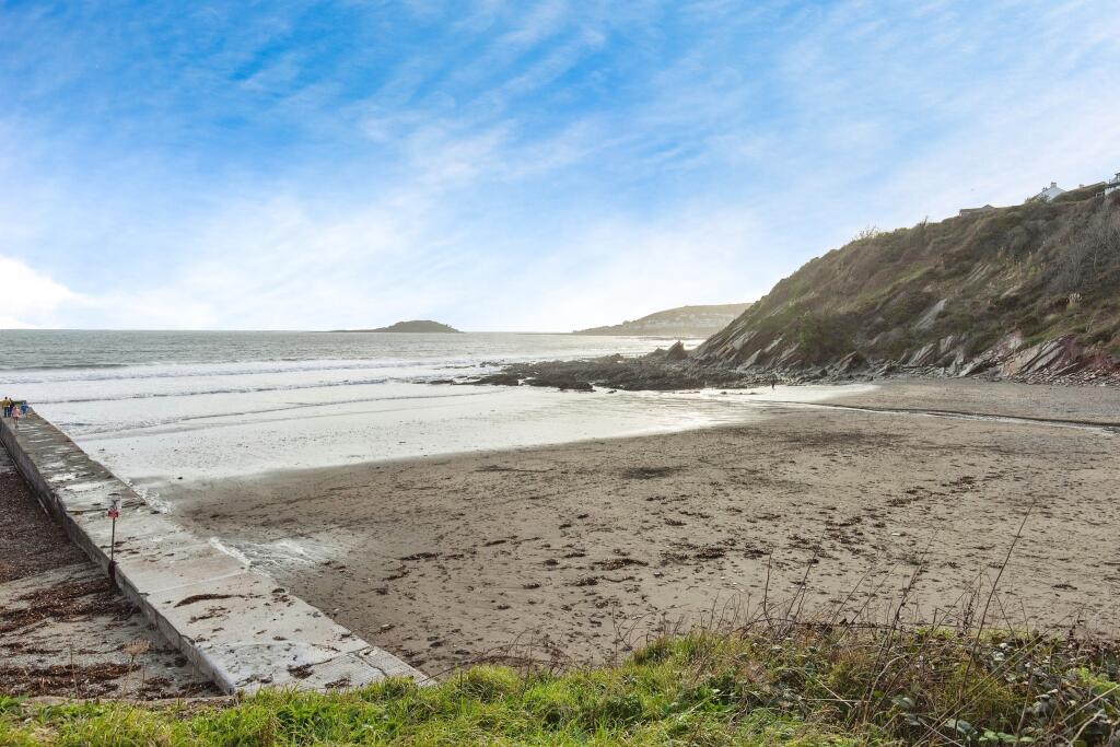 Millendreath Beach