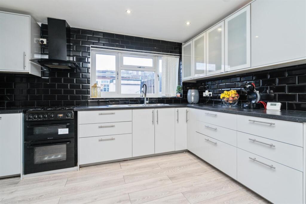 37 Rock Road-10_lo.jpg