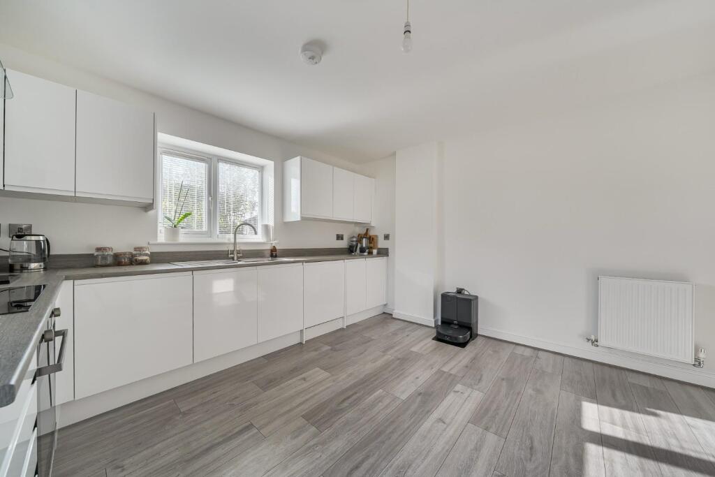 Kitchen corner.jpg