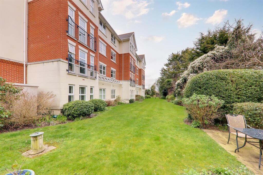 rotary lodge rear.jpg