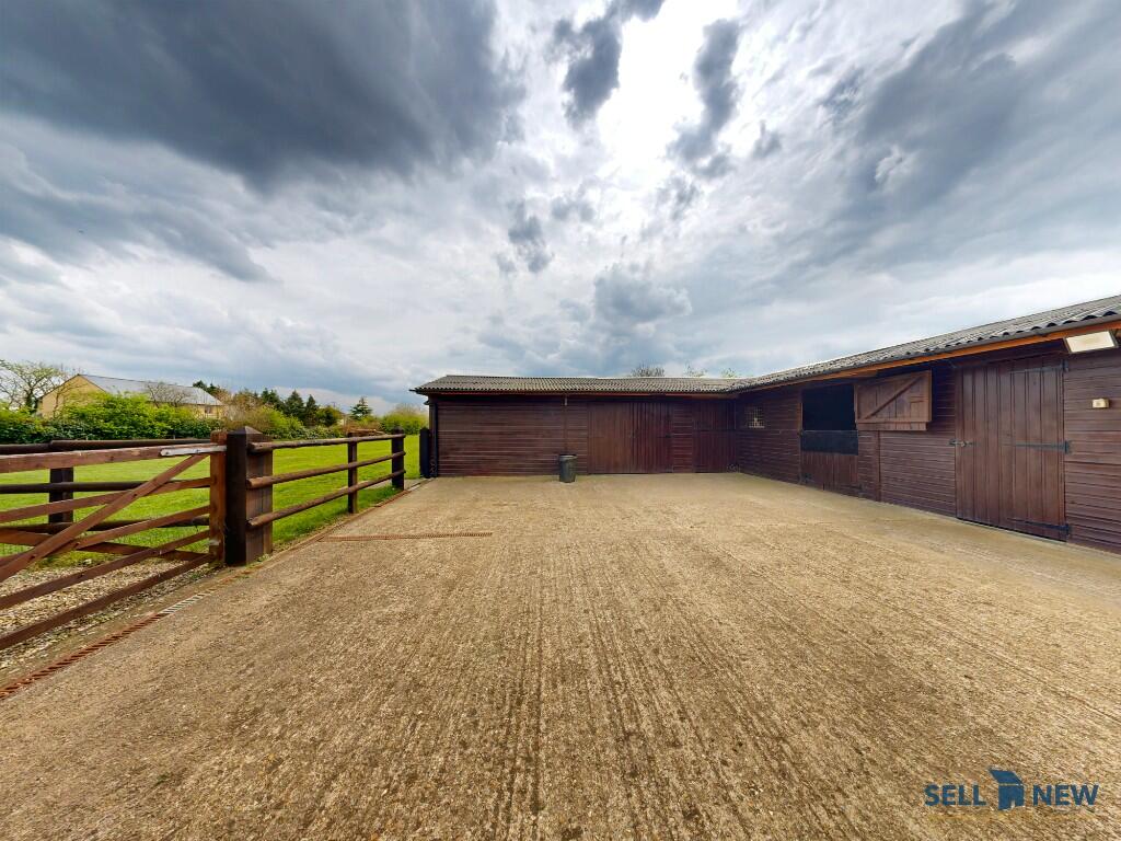 Barn and stable bock