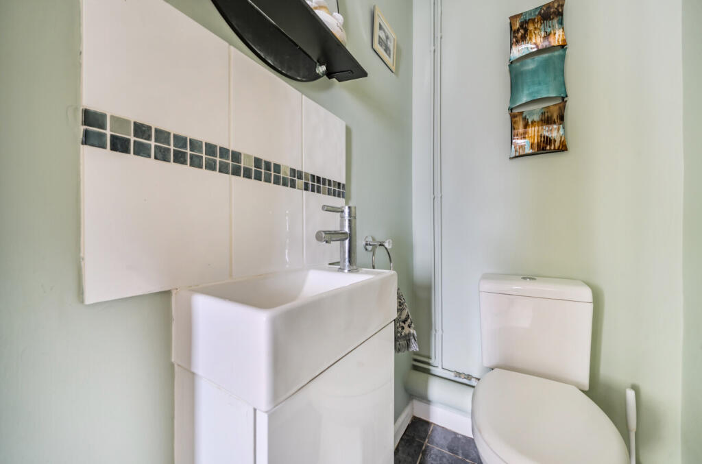 1371505-14-6904db...