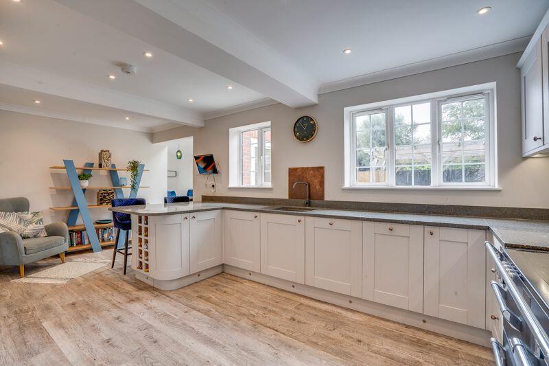 Kitchen/Breakfast Room