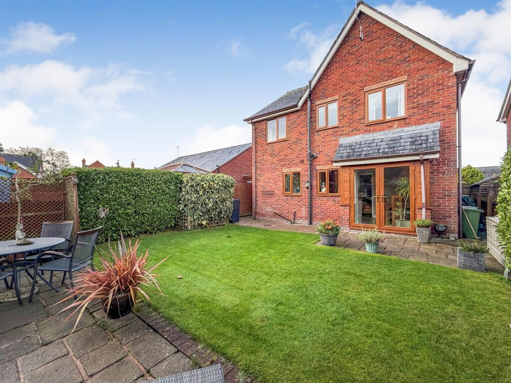 Additional Photograph