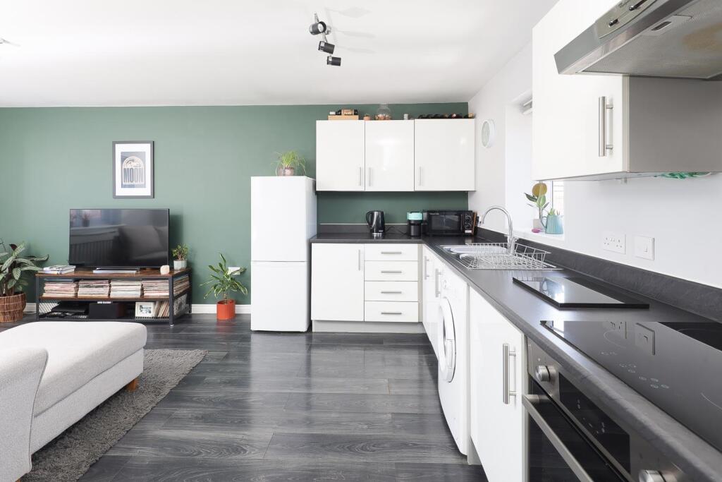 Open Plan Lounge/Kitchen
