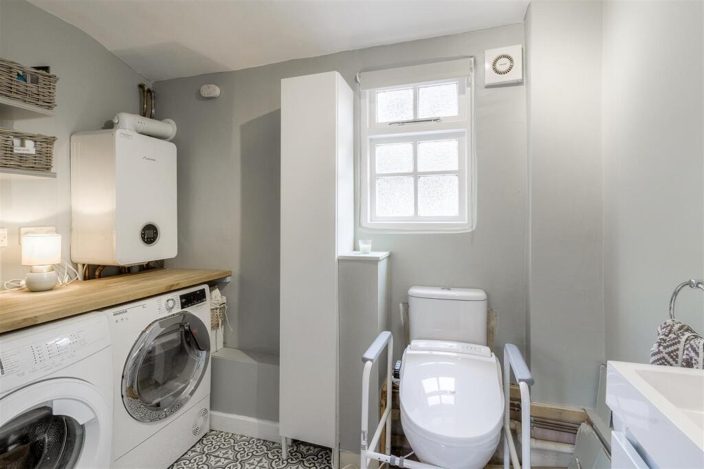 Utility/Cloakroom
