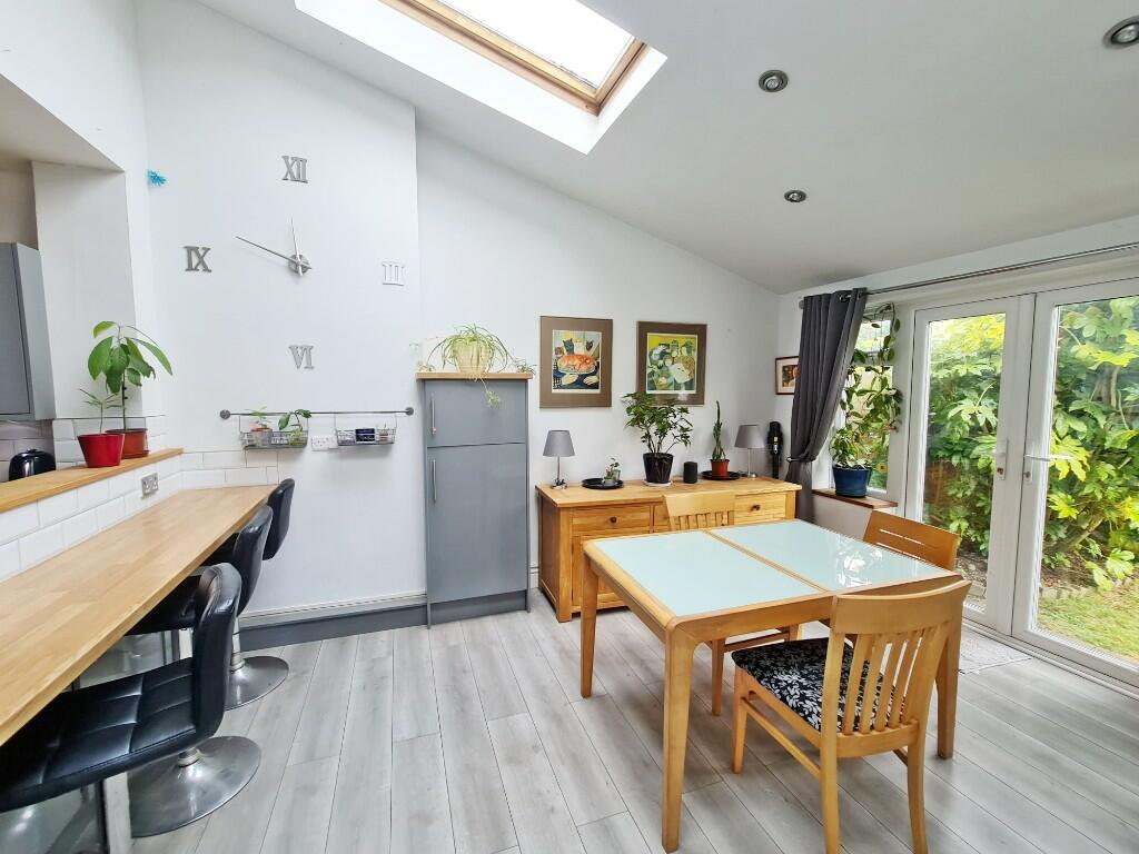Kitchen/Breakfast Rm