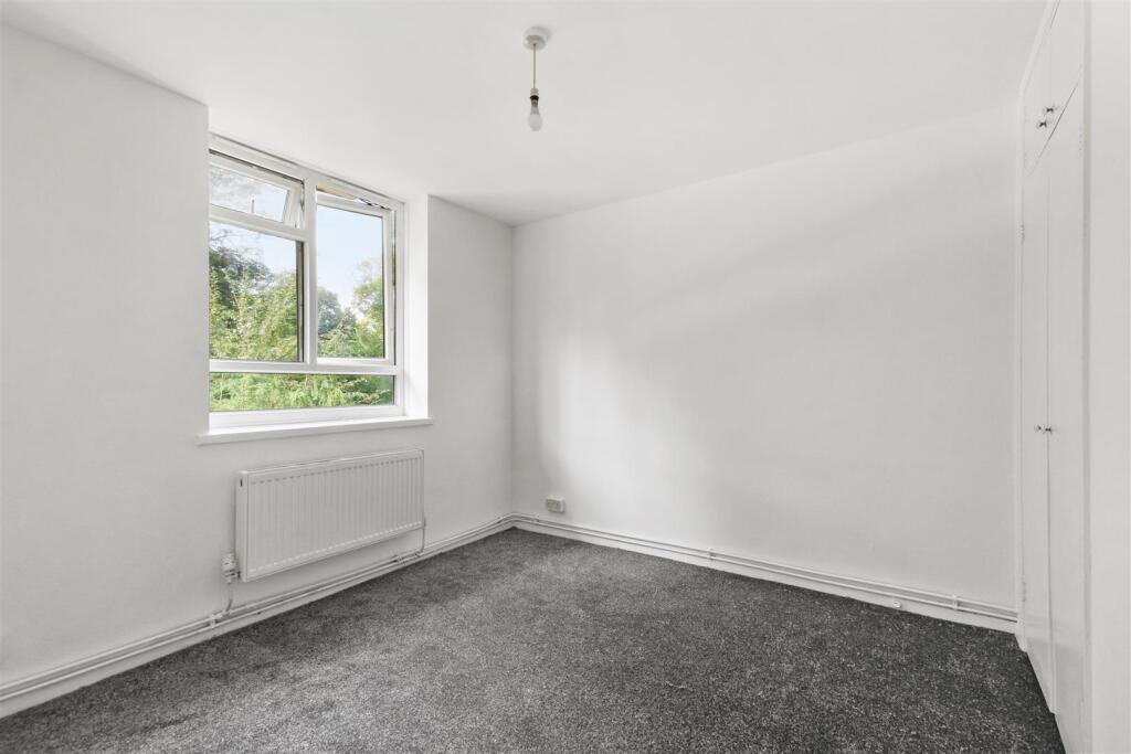 05-fae5GCPMSC - 60 Dobson Close - Bedroom 4 -Origi