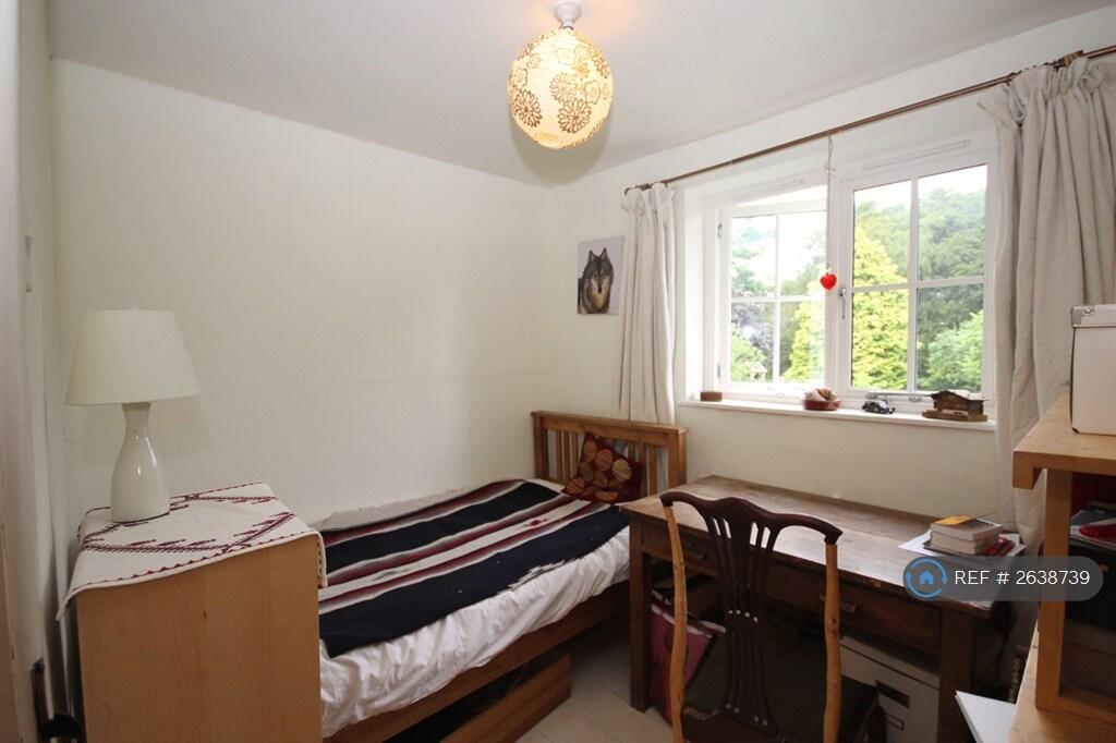Single Bedroom 4
