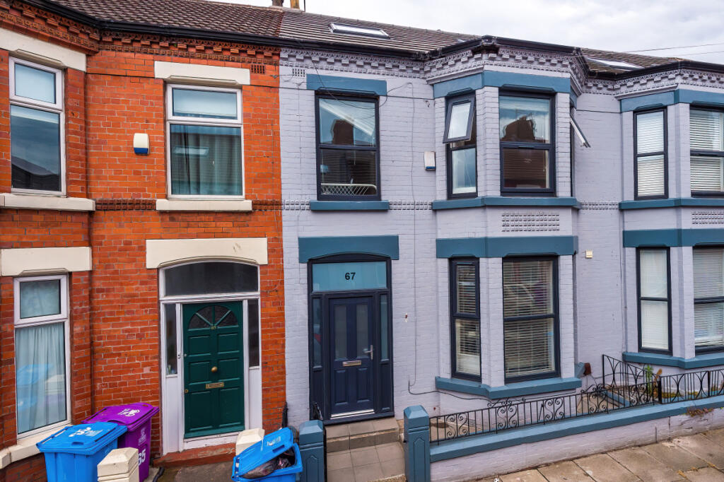 67 Woodcroft Road External