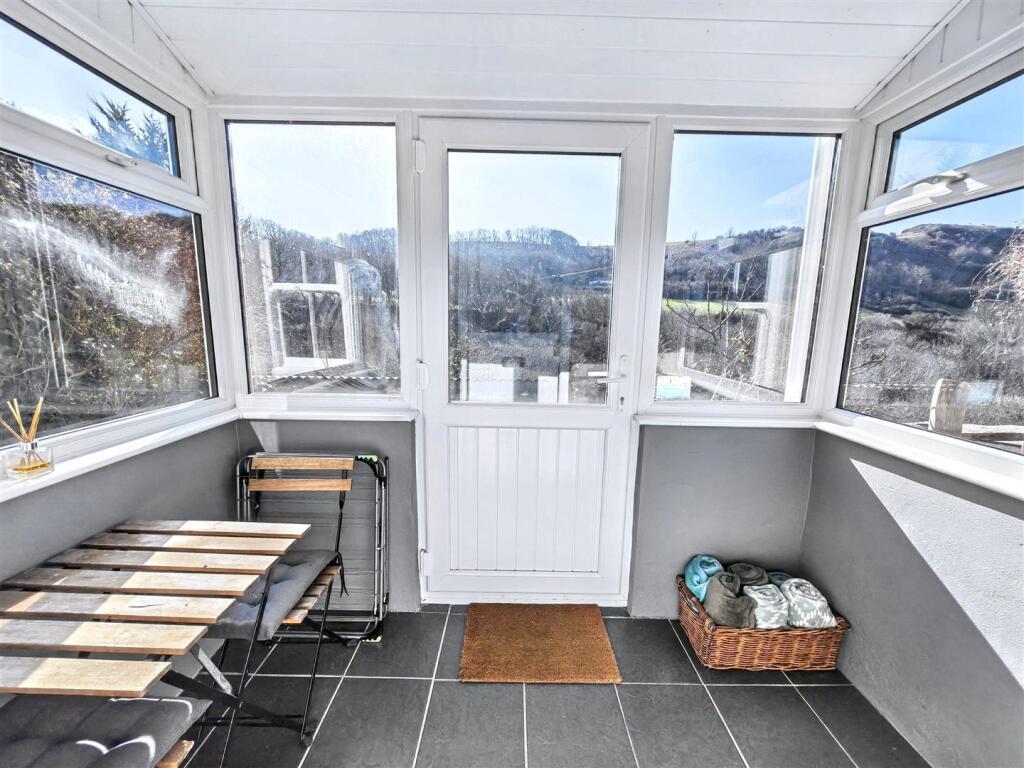 Porch/sunroom