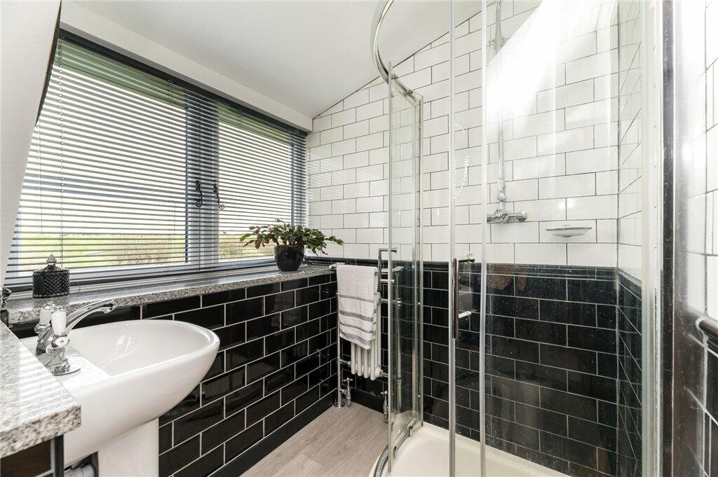 Master En-Suite