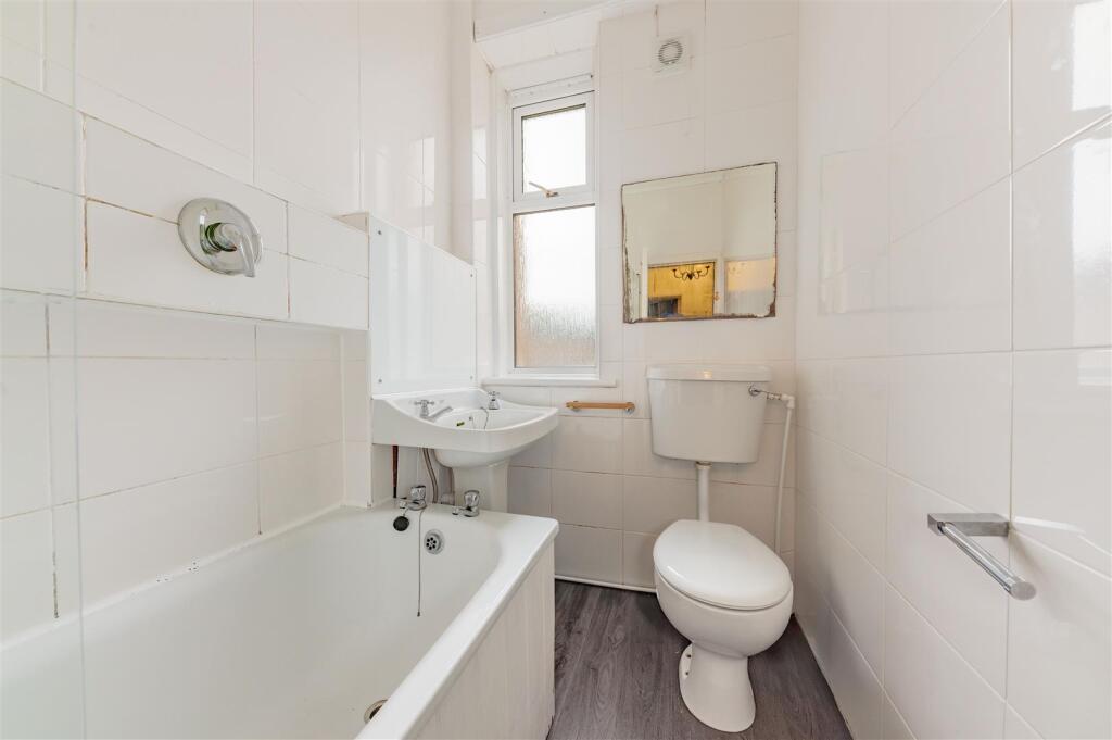 2A Mitchell Street Dundee-9.JPG