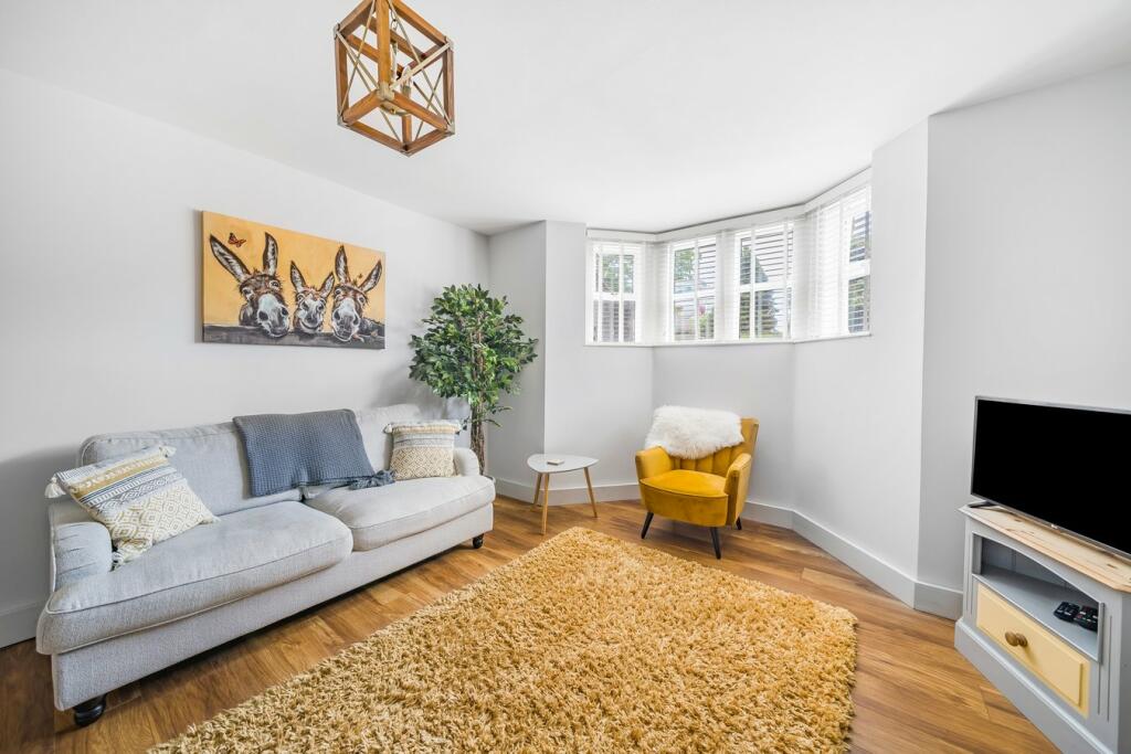 Self contained lower