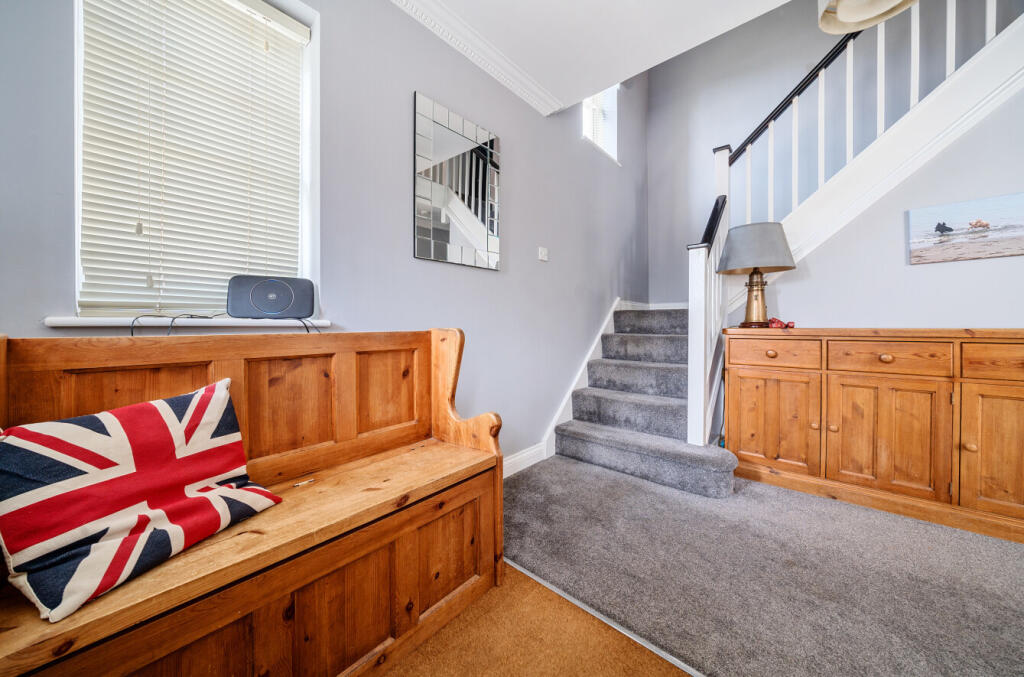 1297225-15-682c9d...