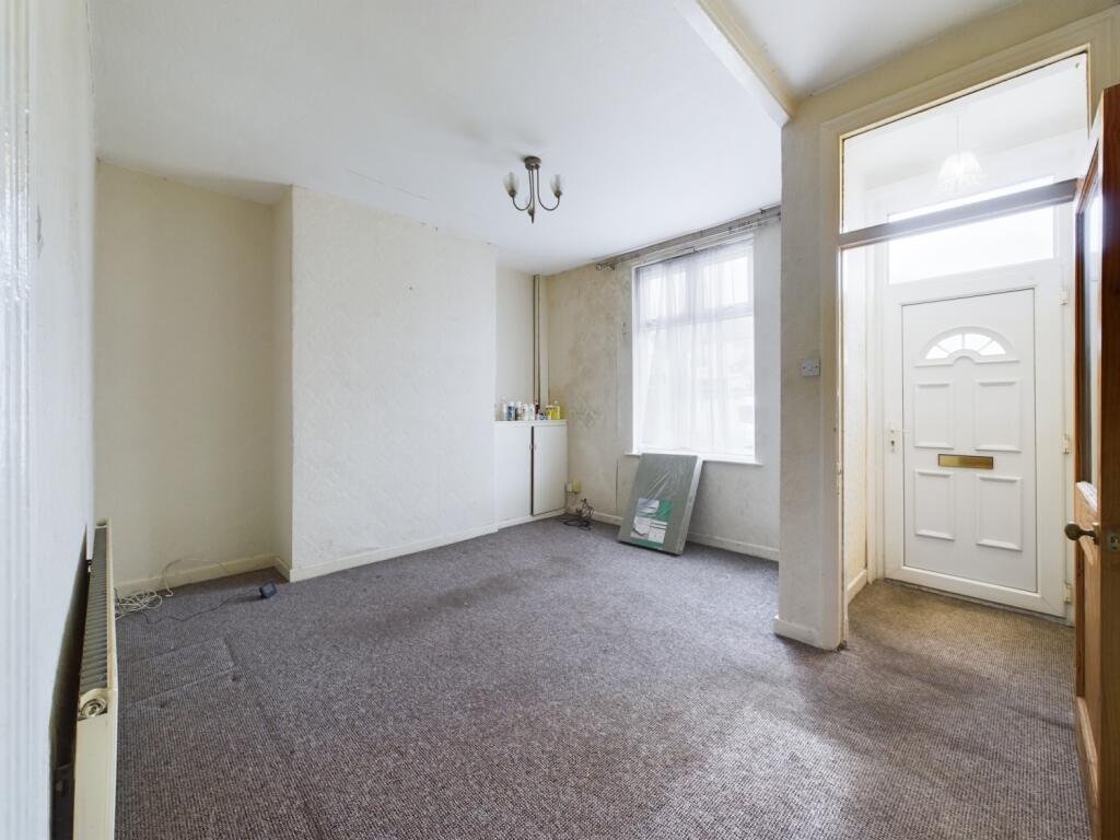 CAM04634G0-PR0016-STILL005