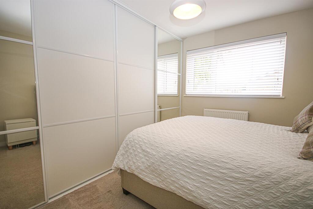 Bed1 1.jpg