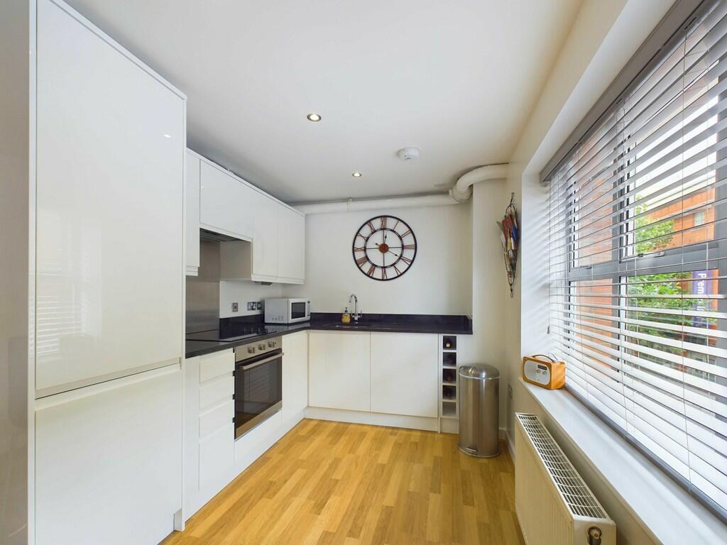 CAM03741G0-PR0027...