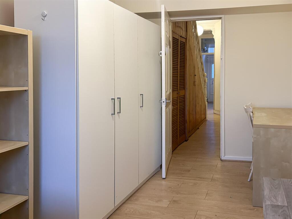 1765991163_6_10feaf04-5777-4244-b9e0-02b72eb813b4_