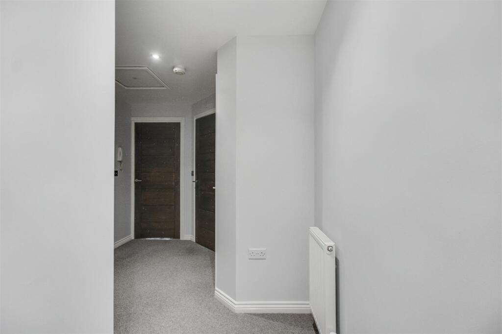 Entrance Hall_1.jpeg