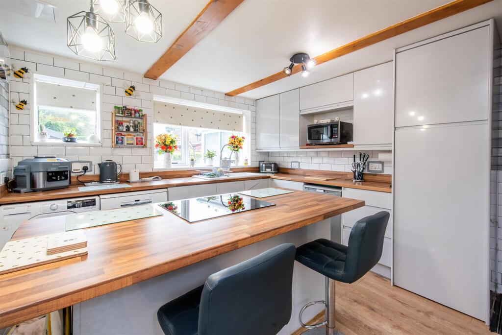 Kitchen/Breakfast Room