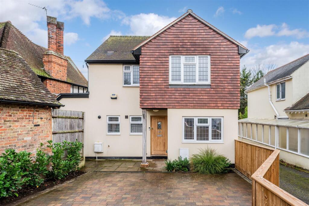 WHITEHORSE DRIVE (19).jpg