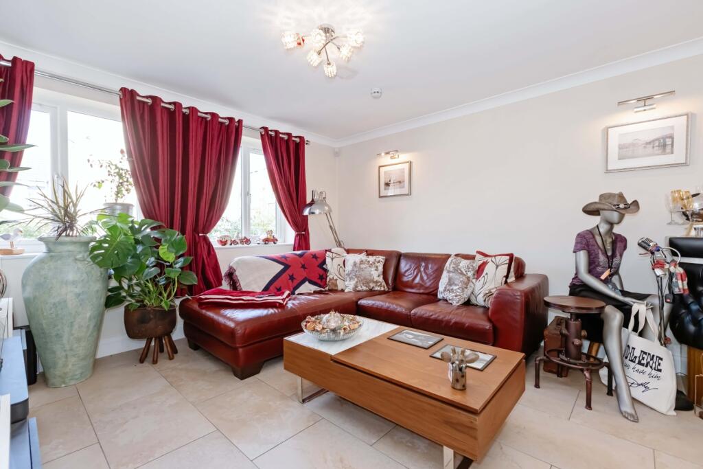 Pier Road_27