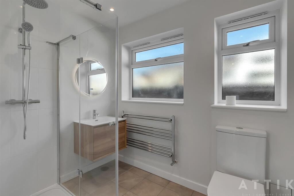 1 Prince Andrews Close, Norwich, NR66XH (11).jpg