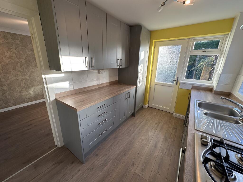 Kitchen 2