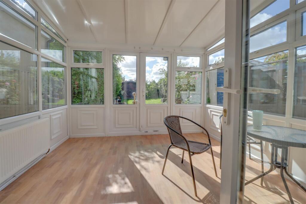 52 ATHELSTAN GARDENS-7.jpg