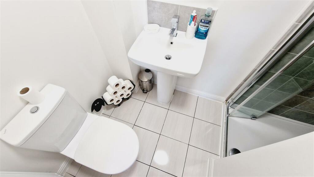 En Suite Shower Room