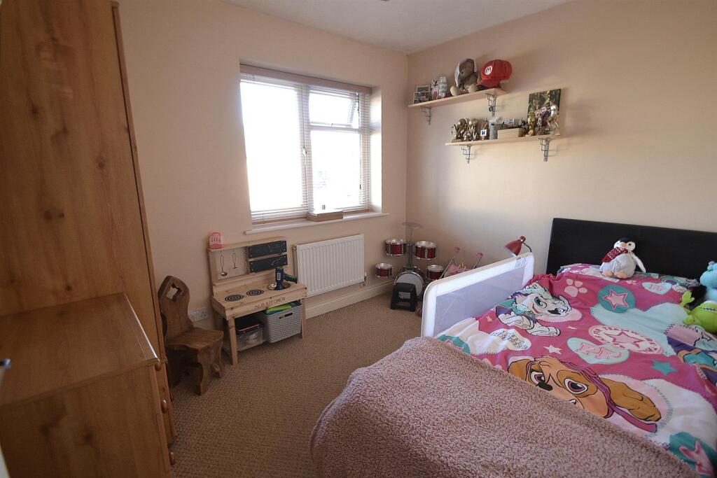 44THEBELFRYBED3.JPG