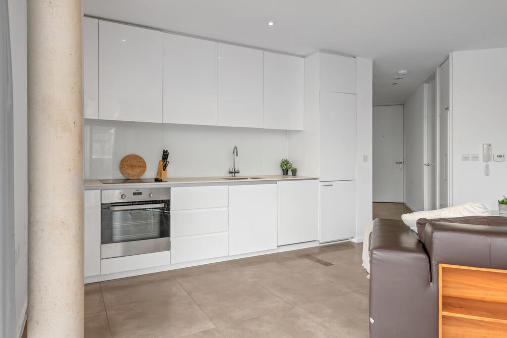 Kitchen Area (2)