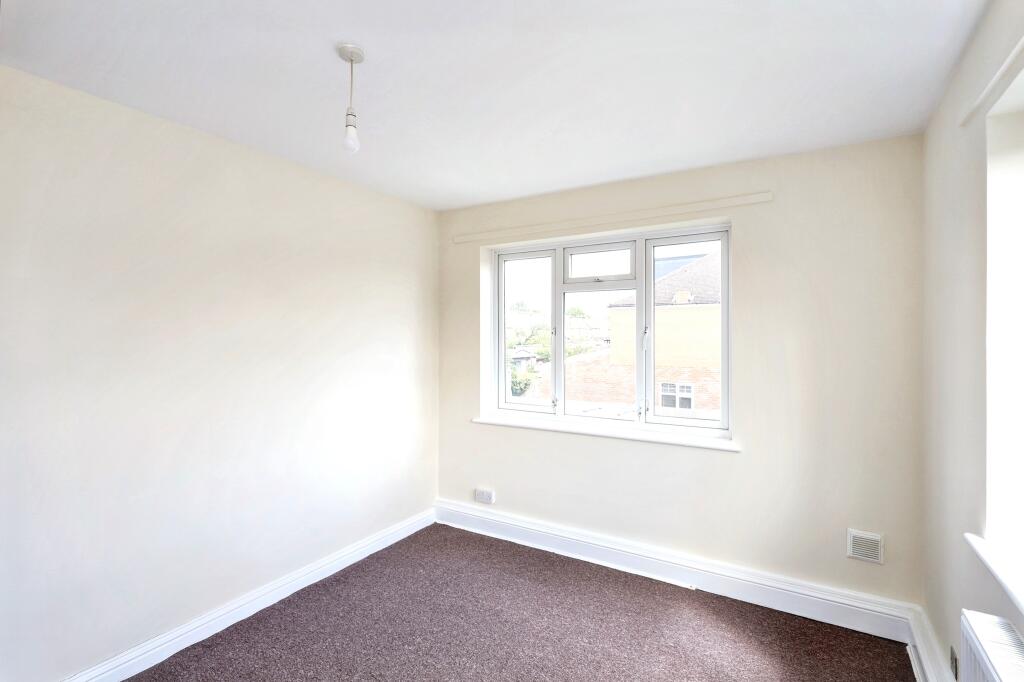 13 Cotswold Court, Hodder Drive, Perivale, Greenford, UB6 8LJ