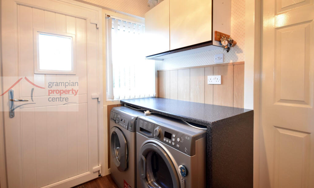 utility room .JPG