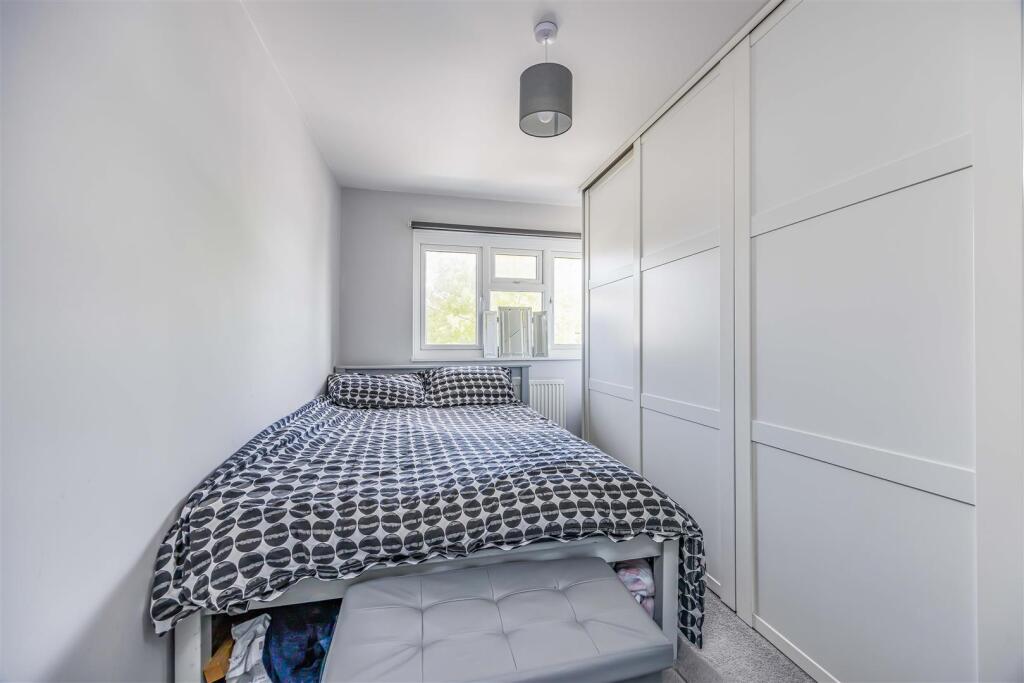 46 Kingscote Road, Waterlooville-Small-PorticoMark