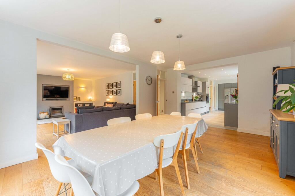 Dining To Kitchen Si