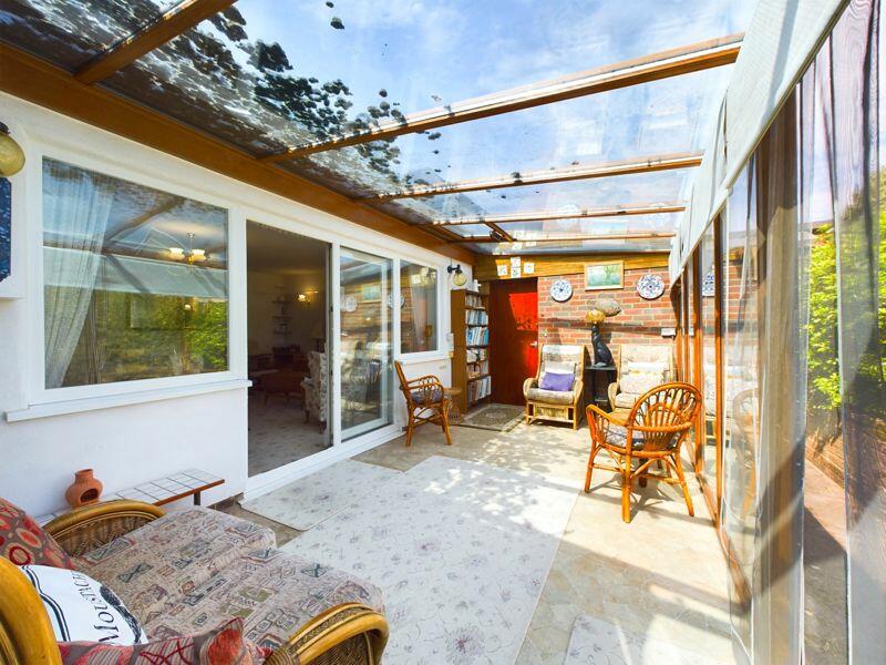 SUN LOUNGE / CONSERVATORY