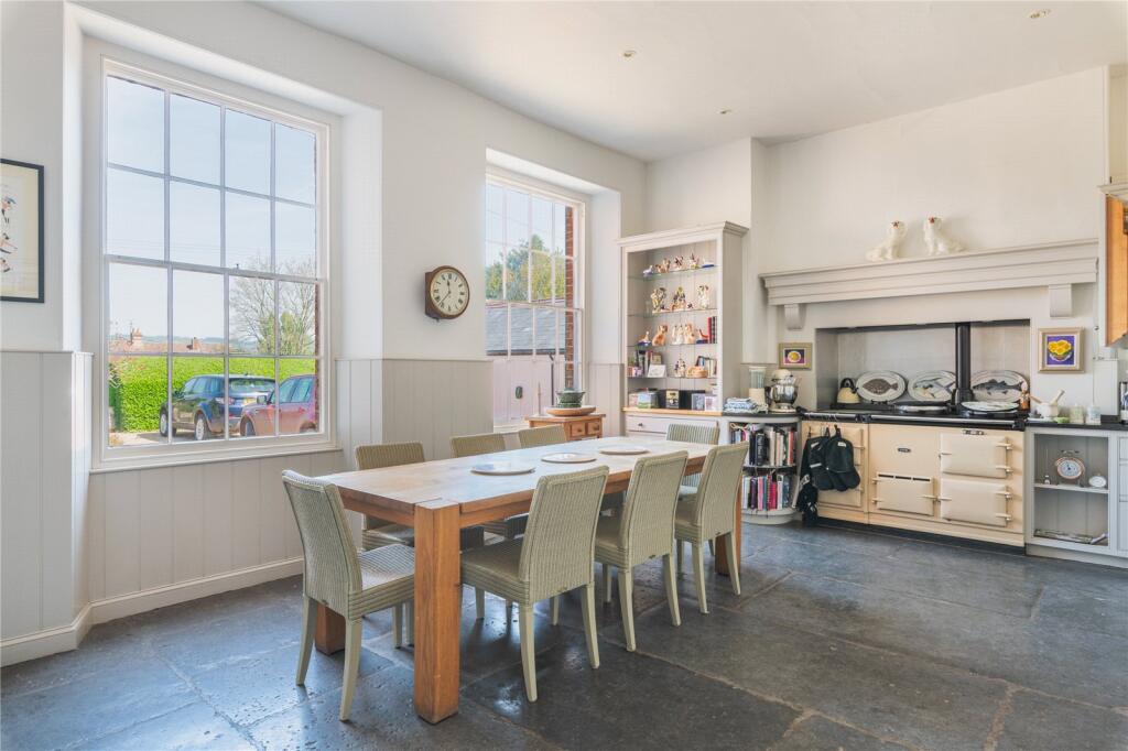 Kitchen/Breakfast