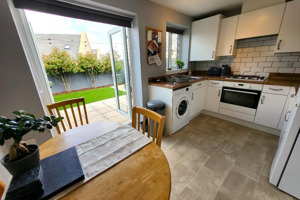 Kitchen &amp; Dining Rm